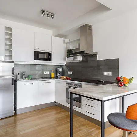 Apartment Premium In The Center Of With Free Parking & Balcony Warschau