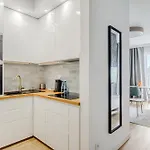Premium In The Center Of With Free Parking & Balcony Warszawa