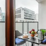 Premium In The Center Of With Free Parking & Balcony