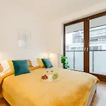 Premium In The Center Of With Free Parking & Balcony * Warszawa
