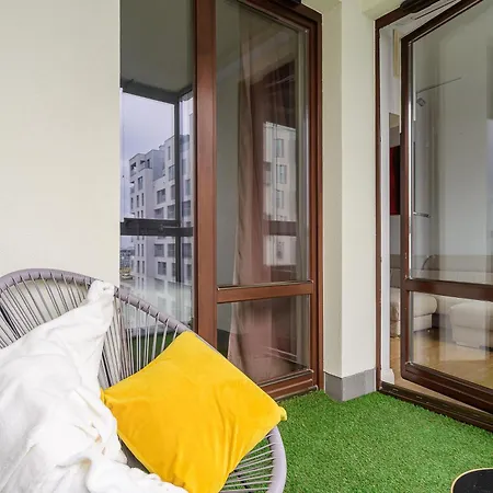 Premium In The Center Of With Free Parking & Balcony *