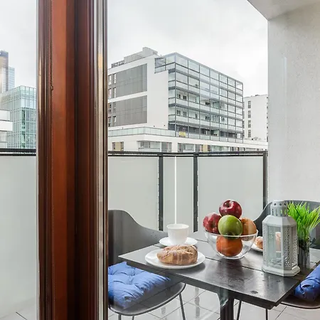 Premium In The Center Of With Free Parking & Balcony