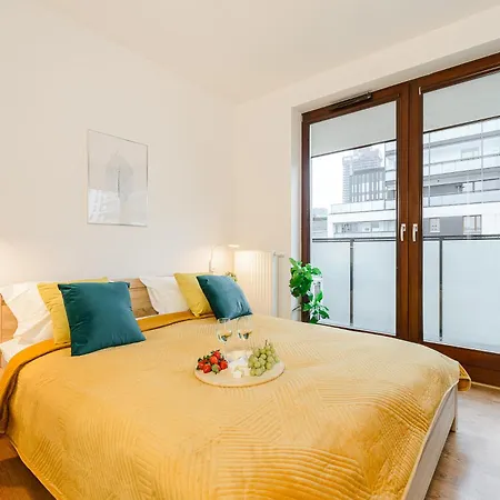 Premium In The Center Of With Free Parking & Balcony * Varsovie