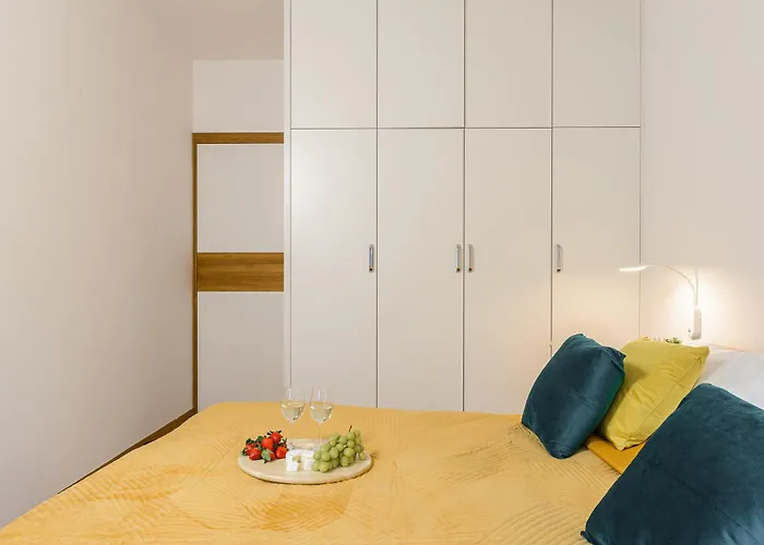 Premium In The Center Of With Free Parking & Balcony Apartament *