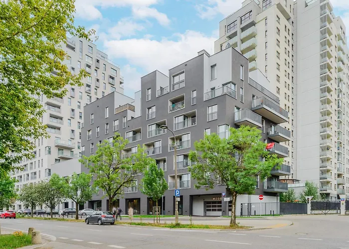 Premium In The Center Of With Free Parking & Balcony Warszawa