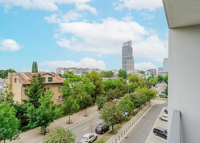 Premium In The Center Of With Free Parking & Balcony