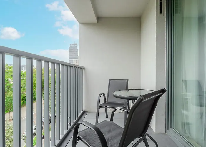 Premium In The Center Of With Free Parking & Balcony Apartament Warszawa