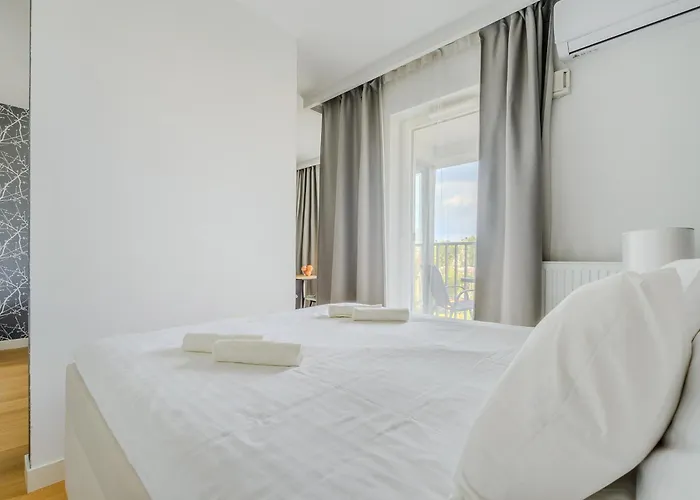 Premium In The Center Of With Free Parking & Balcony Apartament