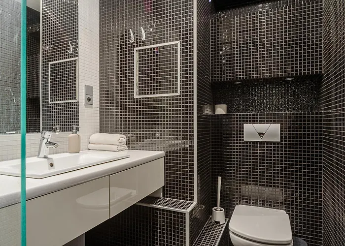 Premium In The Center Of With Free Parking & Balcony Warszawa