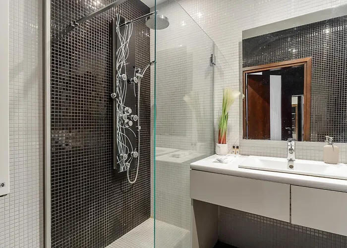 Premium In The Center Of With Free Parking & Balcony * Warszawa