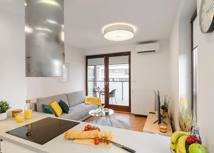 Premium In The Center Of With Free Parking & Balcony *