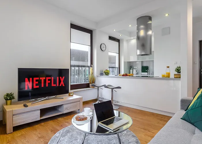 Premium In The Center Of With Free Parking & Balcony