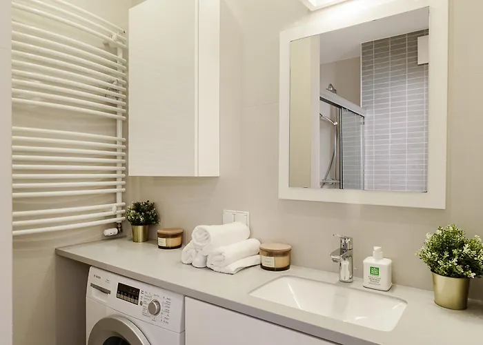 Premium In The Center Of With Free Parking & Balcony * Warszawa