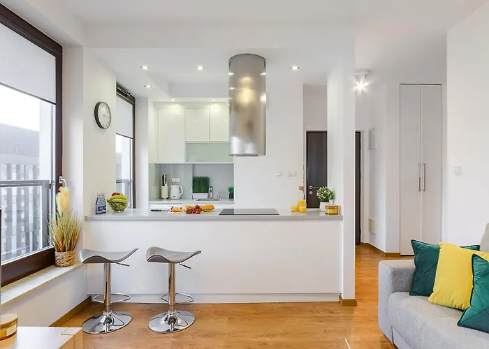 Premium In The Center Of With Free Parking & Balcony