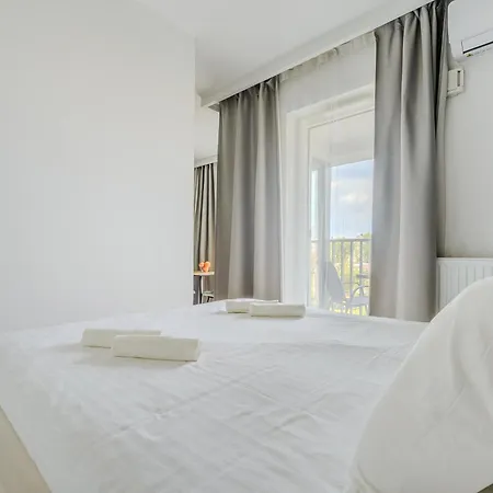 Premium In The Center Of With Free Parking & Balcony Apartment