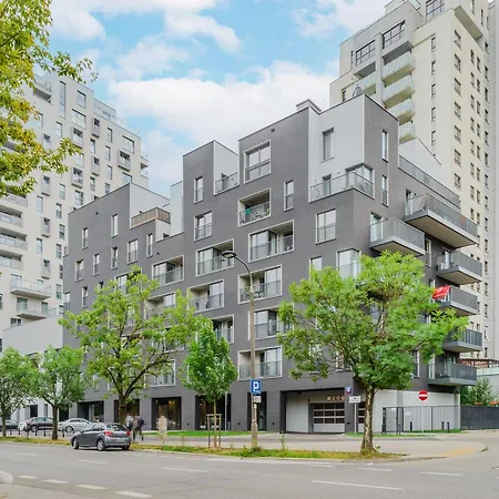 Premium In The Center Of With Free Parking & Balcony Warszawa