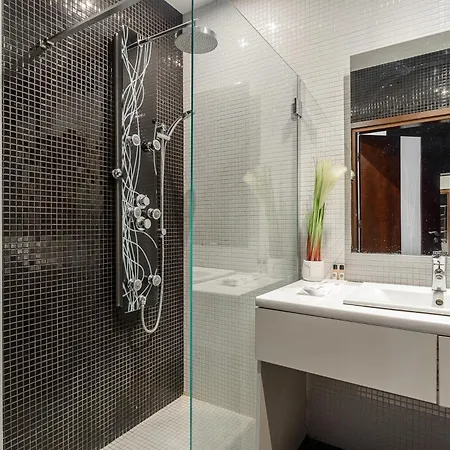 Premium In The Center Of With Free Parking & Balcony * Варшава