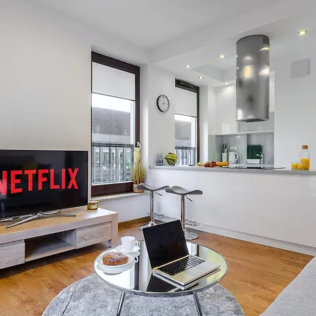 Premium In The Center Of With Free Parking & Balcony